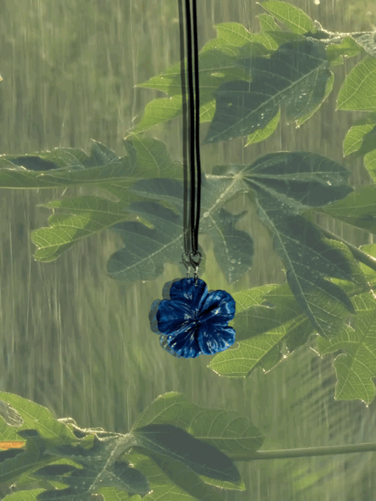 Azul Amapola Necklace
